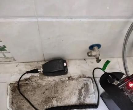 疏附屋顶漏水维修公司分享下卫生间漏水的危害及解决方法
